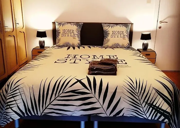 Au Fil De L'eau 3* Grupont